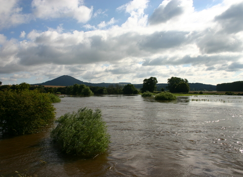 Wrekin Shropshire Cressage river Severn flood flooding